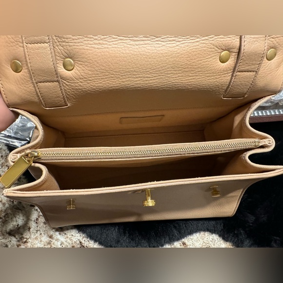 🎀Vintage Saint Laurent Muse🎀 - Picture 6 of 17